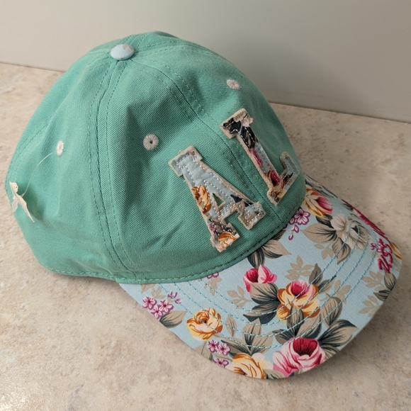 ⛴️ USS ALABAMA ⛴️ Ladies Cap - Picture 4 of 6